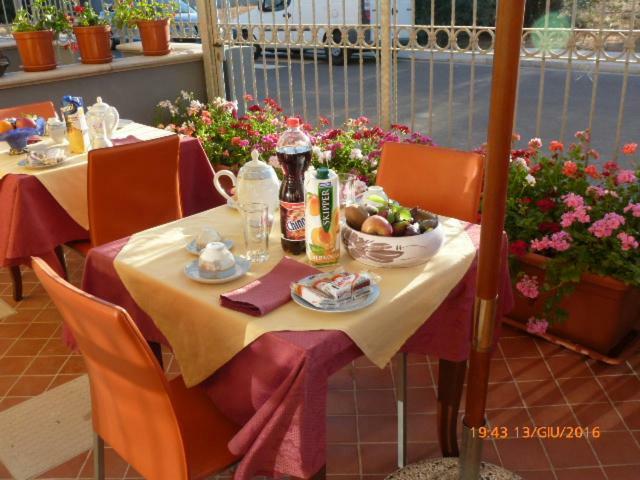 Bed and Breakfast Sogno Di Mare à Pula Extérieur photo